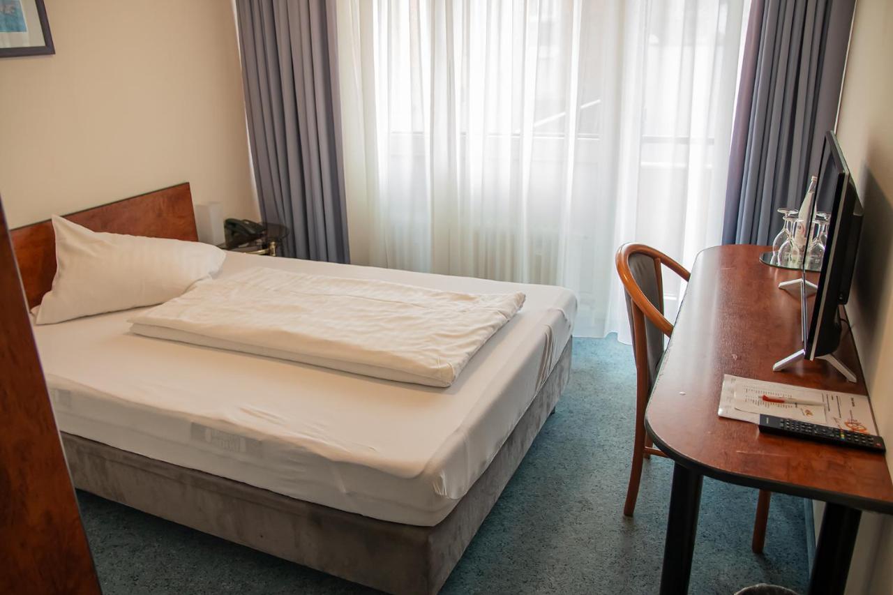 Hotel Alpha シュトゥットガルト エクステリア 写真